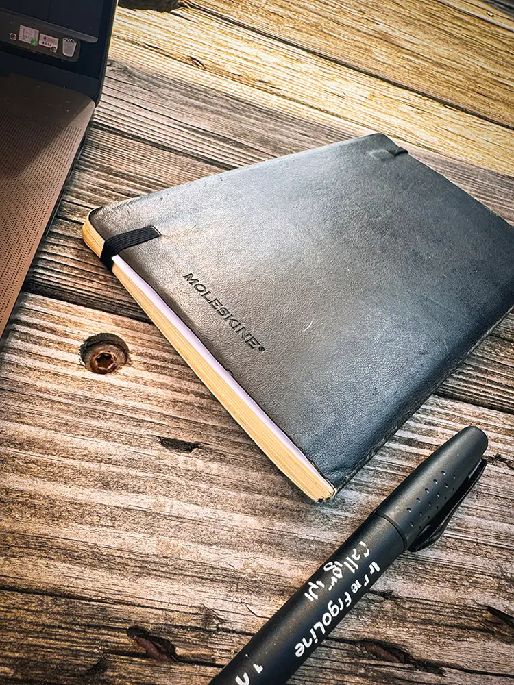 Céline Guillaume, autrice du roman Merde ! j’ai oublié les fleurs, évoque le chemin intime de l’écriture autofictionnelle